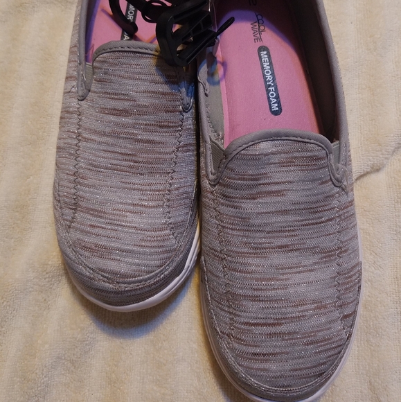 cool wave memory foam shoes